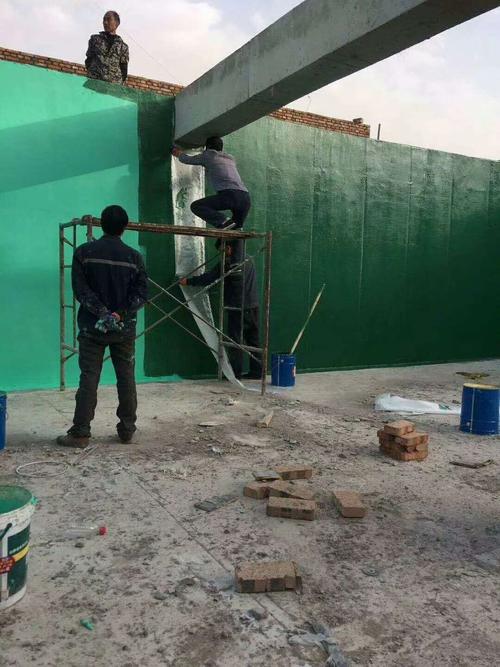 建平针对老旧车间地面普遍存在的起砂、裂缝问题